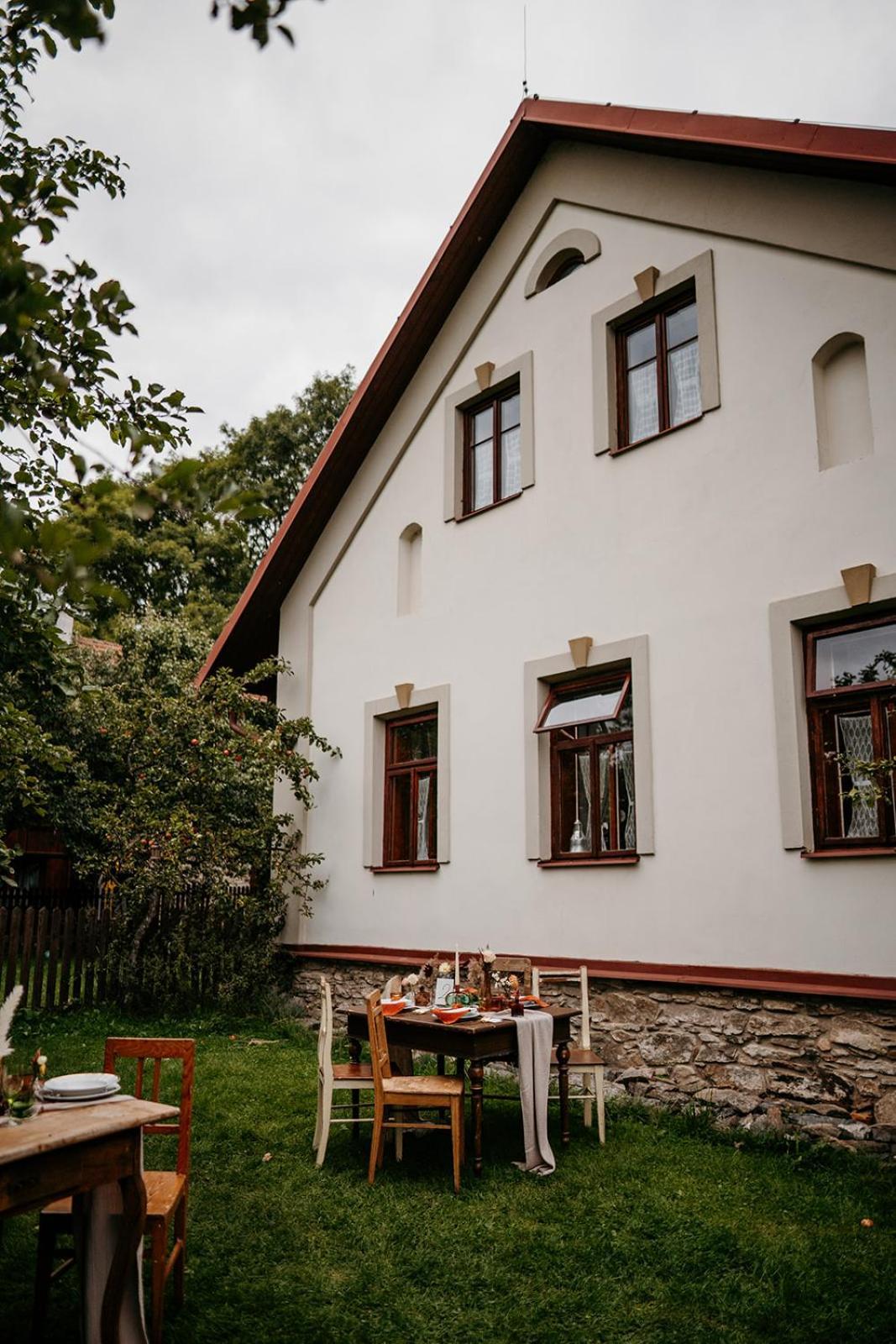 Restaurant A Penzion Na Cechach Hotel Korouhev Buitenkant foto