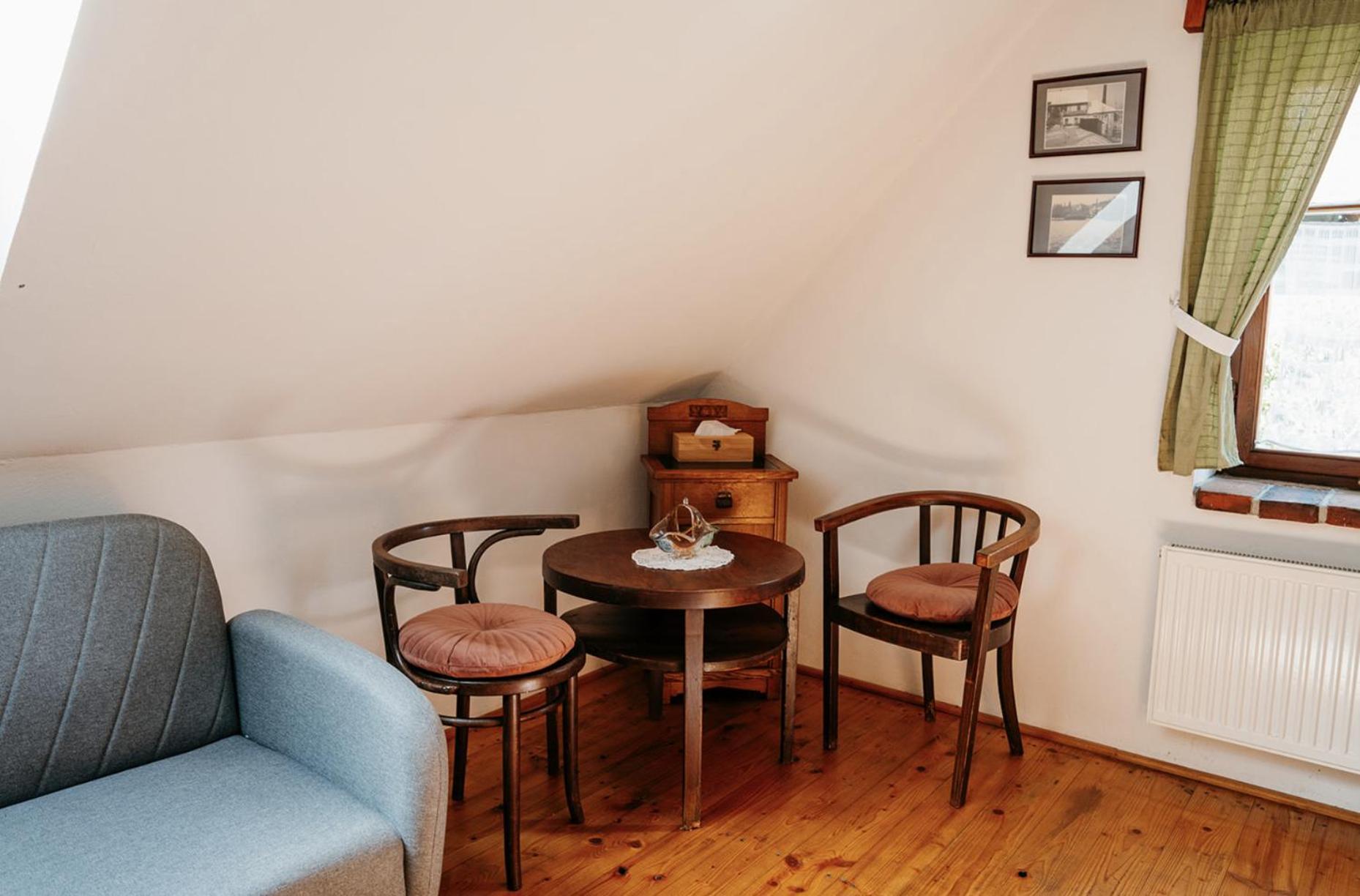 Restaurant A Penzion Na Cechach Hotel Korouhev Buitenkant foto