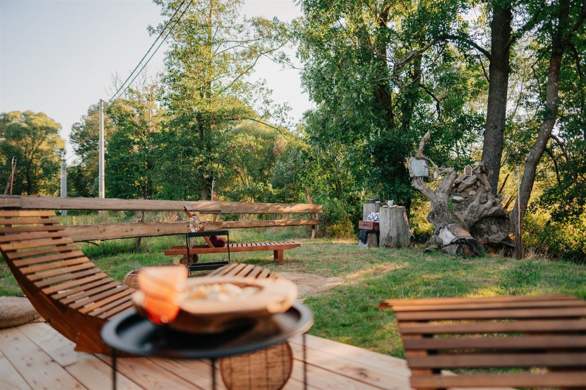 Restaurant A Penzion Na Cechach Hotel Korouhev Buitenkant foto